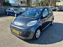 Grijs Gebruikt 2012 Peugeot 107 Hatchback | € 3.250 (Eerlijke prijs)