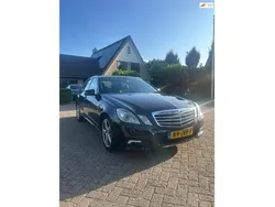 Bruin Gebruikt 2009 Mercedes E220 Avantgarde Sedan | € 5.499 (Eerlijke prijs)