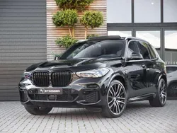 Zwart Gebruikt 2022 BMW X5 Executive SUV | € 66.750 (Eerlijke prijs)
