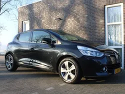Zwart Gebruikt 2014 Renault Clio IV Night&Day Hatchback | € 6.999 (Eerlijke prijs)