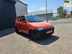 Rood Gebruikt 2000 Fiat Seicento Young Hatchback | € 1.195 (Iets duurder)