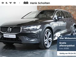 Grijs, metallic lak Gebruikt 2022 Volvo V60 CC Plus Stationwagen | € 48.950 (Iets duurder)