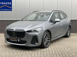 Beige, metallic lak Gebruikt 2023 BMW 220 Active Tourer M Sport MPV | € 37.990 (Goede deal)