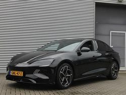 Zwart, metallic lak Gebruikt 2024 BYD Seal Design Sedan | € 36.999 (Eerlijke prijs)