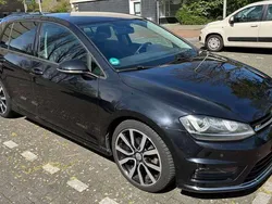 Zwart Gebruikt 2015 VW Golf VII R-line Hatchback | € 15.495 (Eerlijke prijs)
