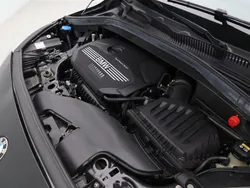 Saphirschwarz metallic (zwart metallic) Gebruikt 2022 BMW 216 Gran Tourer Executive MPV | € 21.250 (Eerlijke prijs)