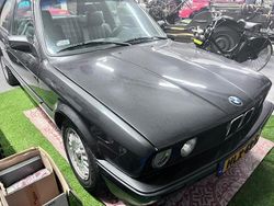 Zwart Gebruikt 1990 BMW 318 Sedan | € 9.500