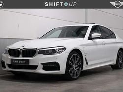 Grijs, metallic lak Gebruikt 2020 BMW 530e M Sport Sedan | € 27.940 (Goede deal)