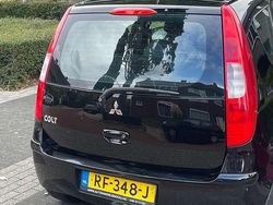 Zwart Gebruikt 2005 Mitsubishi Colt Inform Hatchback | € 1.300 (Iets duurder)