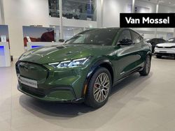 Groen Gebruikt 2024 Ford Mustang Mach-E Premium SUV | € 63.850