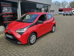 Rood Gebruikt 2019 Toyota Aygo Hatchback | € 9.450 (Goede deal)