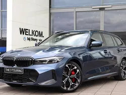 Blauw Nieuw 2025 BMW 330e Executive Stationwagen | € 72.460 (Goede deal)
