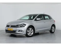 Grijs, metallic lak Gebruikt 2019 VW Polo Comfortline Hatchback | € 13.400 (Eerlijke prijs)
