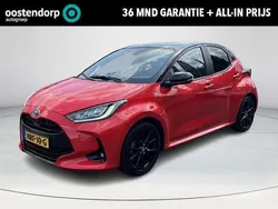 Rood Gebruikt 2023 Toyota Yaris Executive Hatchback | € 26.900 (Eerlijke prijs)