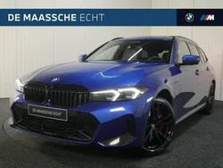 Blauw Gebruikt 2024 BMW 330 Comfort Edition Stationwagen | € 52.950 (Duur)