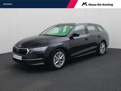 Zwart Gebruikt 2025 Skoda Octavia Selection Stationwagen | € 38.940 (Duur)