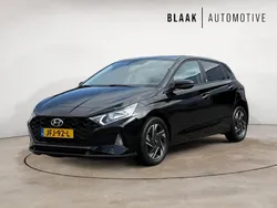 Zwart Gebruikt 2022 Hyundai i20 Comfort Hatchback | € 18.690 (Eerlijke prijs)