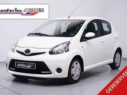 Wit Gebruikt 2014 Toyota Aygo Hatchback | € 4.750 (Eerlijke prijs)