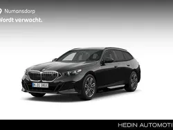 Zwart, metallic lak Nieuw 2024 BMW i5 M Sport Sedan | € 81.590 (Super prijs)