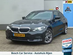 Zwart Gebruikt 2025 BMW 330e Sport Line Sedan | € 29.945