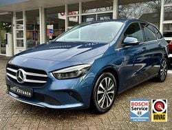 Blauw Gebruikt 2022 Mercedes B250e Luxury MPV | € 23.800 (Goede deal)