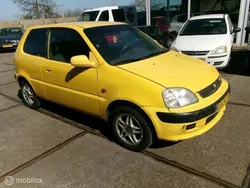 Geel Gebruikt 1999 Honda Logo Hatchback | € 850
