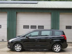 Zwart Gebruikt 2011 Peugeot 5008 MPV | € 3.950 (Eerlijke prijs)