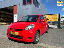 Rood Gebruikt 2009 Daihatsu Sirion Hatchback | € 1.799 (Eerlijke prijs)