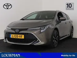 Groen metallic Gebruikt 2021 Toyota Corolla Executive Stationwagen | € 28.945 (Eerlijke prijs)