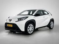 Wit Gebruikt 2024 Toyota Aygo Play Hatchback | € 17.445 (Goede deal)