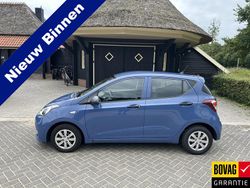 Blauw, metallic lak Gebruikt 2017 Hyundai i10 Hatchback | € 7.250 (Eerlijke prijs)