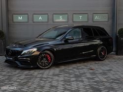 Zwart (metallic) Gebruikt 2015 Mercedes S63 AMG AMG Stationwagen | € 34.740 (Goede deal)