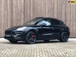 Zwart Gebruikt 2018 Porsche Macan Turbo Performance Package SUV | € 59.900 (Iets duurder)