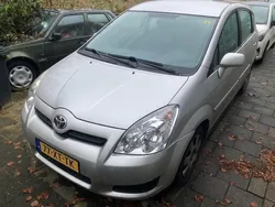 Beige Gebruikt 2007 Toyota Corolla Verso Comfort MPV | € 3.250