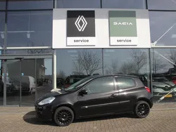 Zwart Gebruikt 2010 Renault Clio III Hatchback | € 4.425