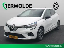 Blanc glacier Gebruikt 2023 Renault Clio V Techno Hatchback | € 17.445 (Eerlijke prijs)