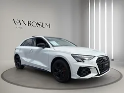 Wit Gebruikt 2021 Audi A3 Sportback S-Line Hatchback | € 31.995 (Iets duurder)