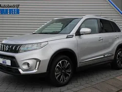 Zilver Gebruikt 2022 Suzuki Vitara Style SUV | € 24.445 (Eerlijke prijs)