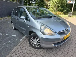 Grijs Gebruikt 2004 Honda Jazz LS Hatchback | € 2.750 (Eerlijke prijs)
