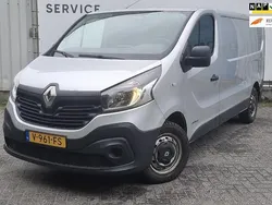 Grijs Gebruikt 2017 Renault Trafic Luxe Van | € 8.950 (Eerlijke prijs)