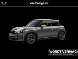 Moonwalk grey (b71) Gebruikt 2022 Mini Cooper Resolute Edition Hatchback | € 22.900 (Goede deal)