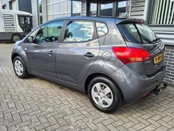 Grijs Gebruikt 2011 Kia Venga Hatchback | € 6.999 (Eerlijke prijs)