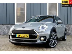 Grijs, metallic lak Gebruikt 2019 Mini Cooper Clubman Business Stationwagen | € 17.950 (Goede deal)