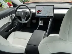 Rood Gebruikt 2019 Tesla Model 3 Long Range AWD Sedan | € 22.500 (Goede deal)
