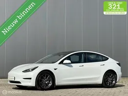 Wit Gebruikt 2021 Tesla Model 3 Standard Range Sedan | € 23.995 (Eerlijke prijs)