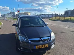 Grijs Gebruikt 2008 Opel Zafira MPV | € 3.495 (Duur)