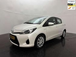 Wit Gebruikt 2015 Toyota Yaris Hybrid Hatchback | € 8.995 (Goede deal)