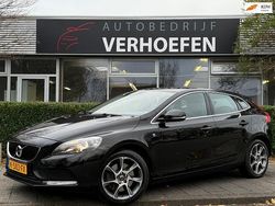 Zwart Gebruikt 2016 Volvo V40 Inscription Hatchback | € 12.950 (Goede deal)