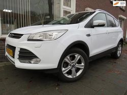 Wit Gebruikt 2016 Ford Kuga Trend SUV | € 11.950 (Eerlijke prijs)
