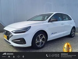 Wit Gebruikt 2023 Hyundai i30 Comfort Hatchback | € 19.435 (Goede deal)
